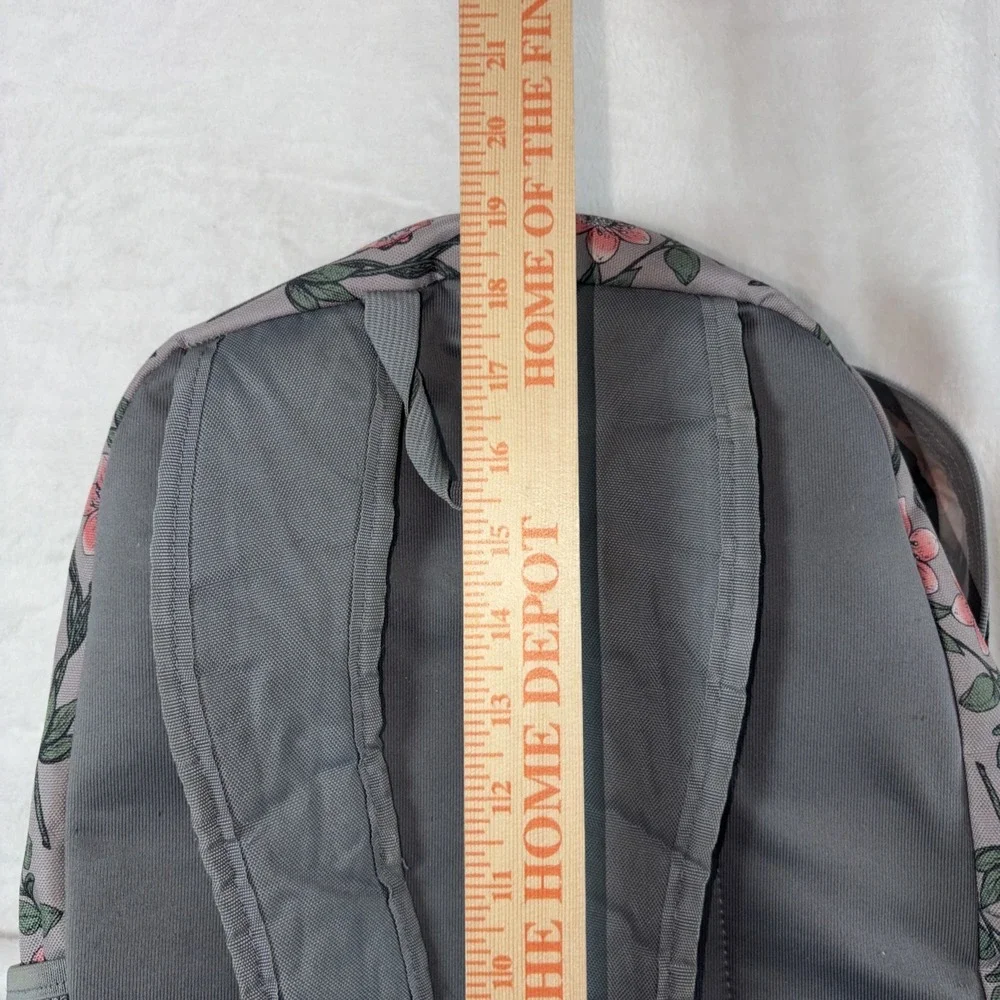JanSport Supermax laptop backpack Gray Pink Floral Vintage-style everyday use